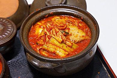 《封神第二部：战火西岐》“壁绘纳福”版角色海报 初一上映